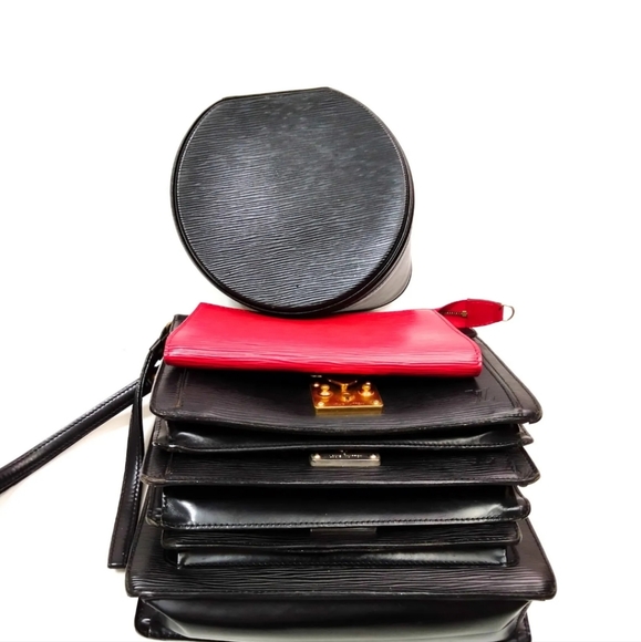 Louis Vuitton Epi Vania Case Pouch Clutch - Picture 4 of 4